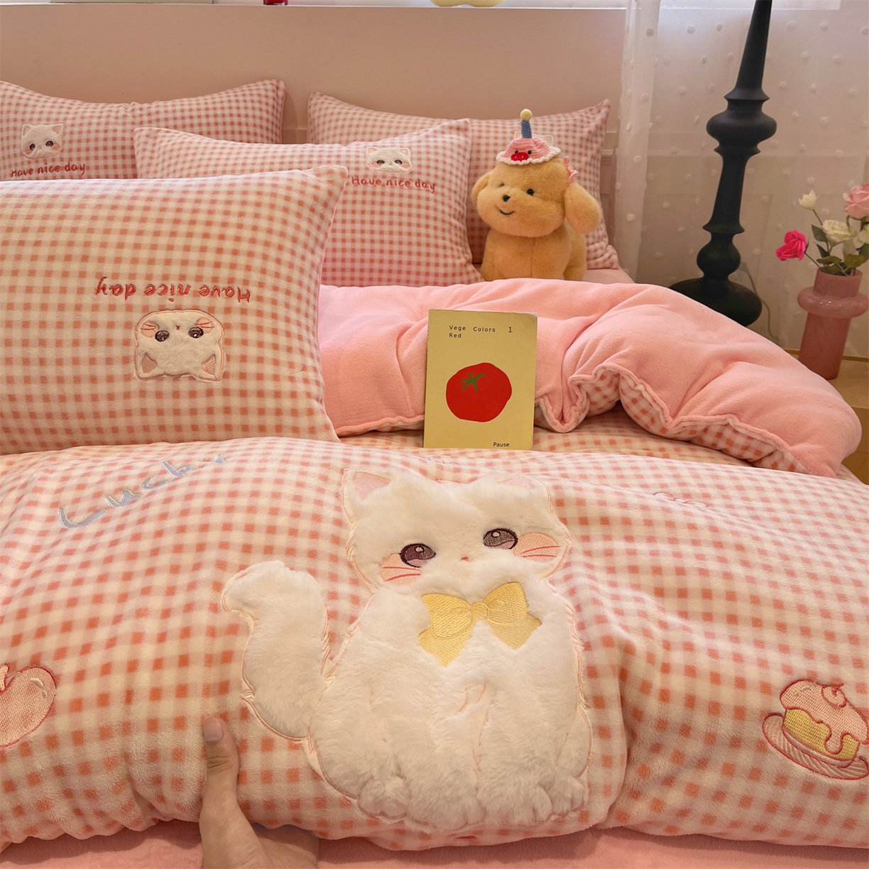 91家纺网 家纺一手货源 找家纺 星座家纺 2025新款A类牛奶绒贴布绣冬被被子被芯 萌宠小猫