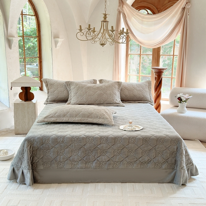 91家纺网 家纺一手货源 找家纺 （总）7V 2025新款牛奶绒床盖