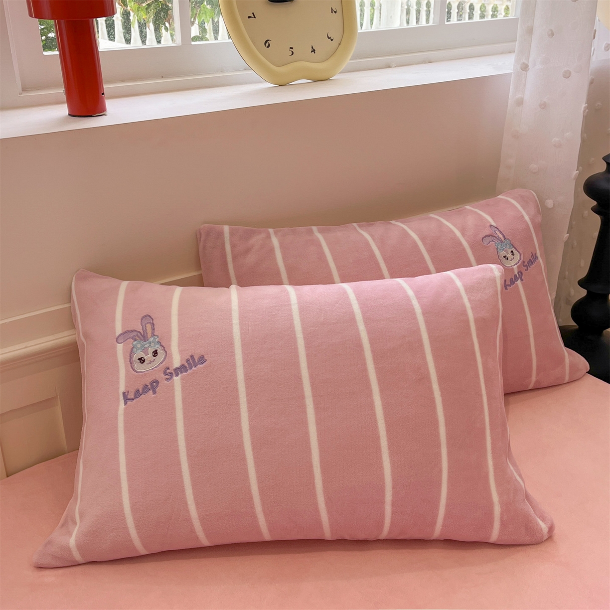 91家纺网 家纺一手货源 找家纺 星座家纺 2025新款A类牛奶绒贴布绣冬被被子被芯 微笑黛露