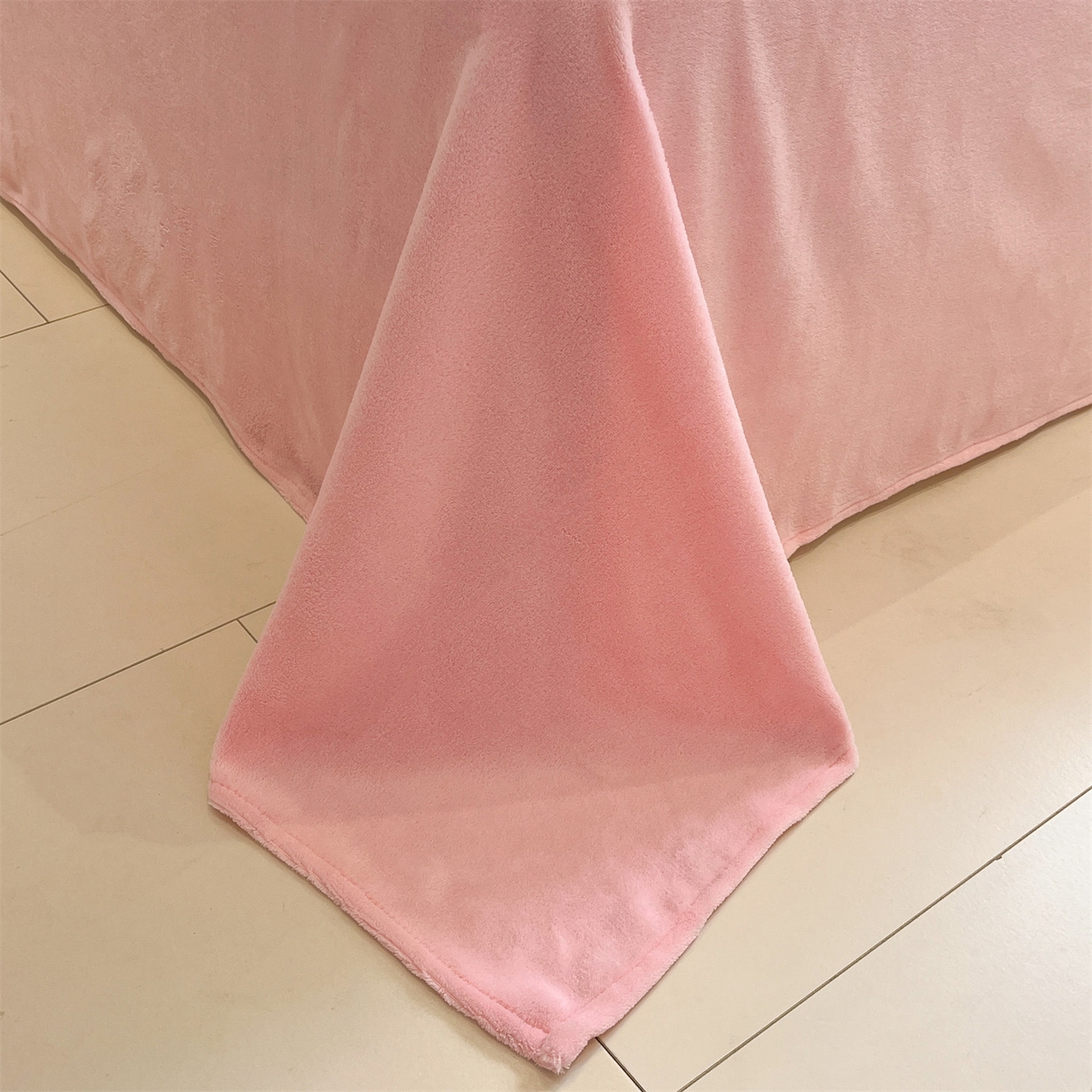 91家纺网 家纺一手货源 找家纺 星座家纺 2025新款A类牛奶绒贴布绣冬被被子被芯 微笑黛露