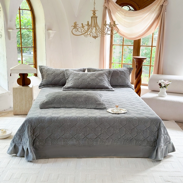 91家纺网 家纺一手货源 找家纺 （总）7V 2025新款牛奶绒床盖