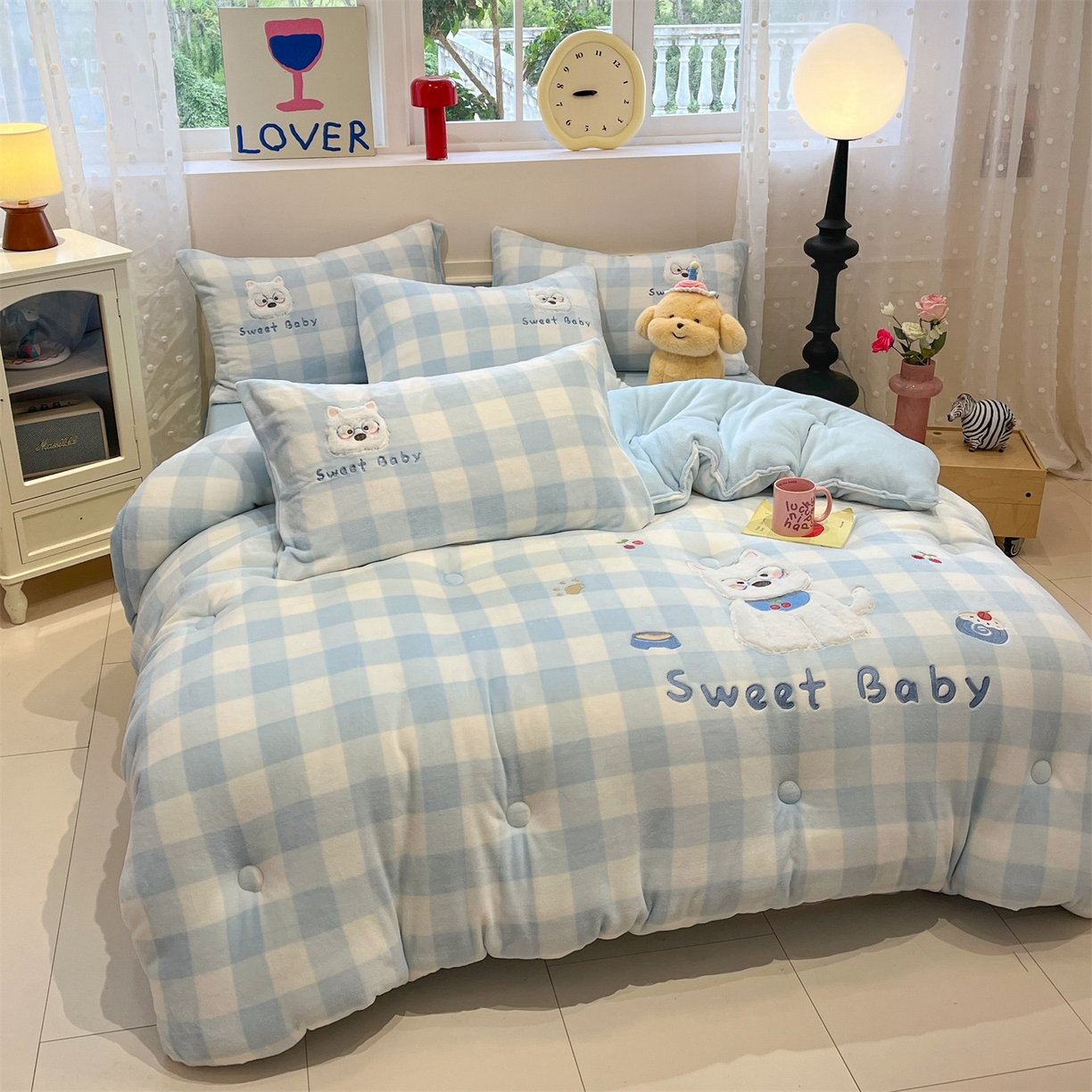 91家纺网 家纺一手货源 找家纺 星座家纺 2025新款A类牛奶绒贴布绣冬被被子被芯 眼镜汪