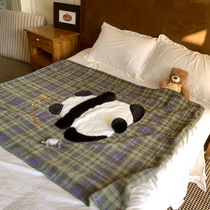 91家纺网 家纺一手货源 找家纺 桃喜 2025秋冬新款仿生羊绒毛毯毯子 绿格熊猫