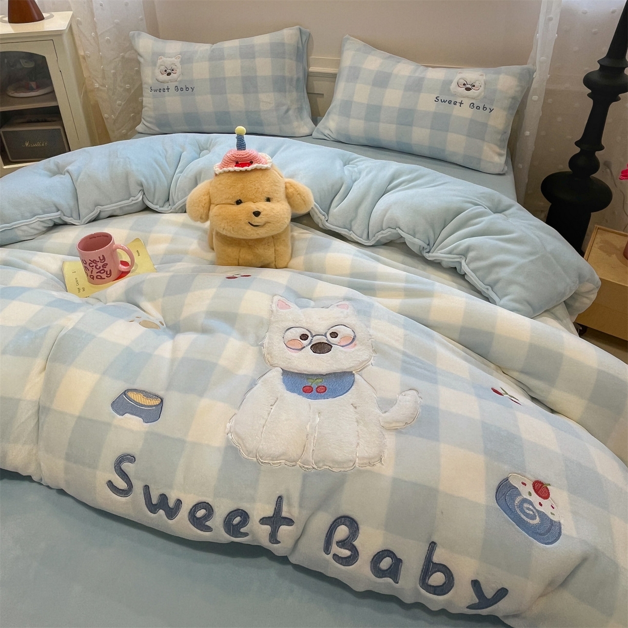 91家纺网 家纺一手货源 找家纺 星座家纺 2025新款A类牛奶绒贴布绣冬被被子被芯 眼镜汪