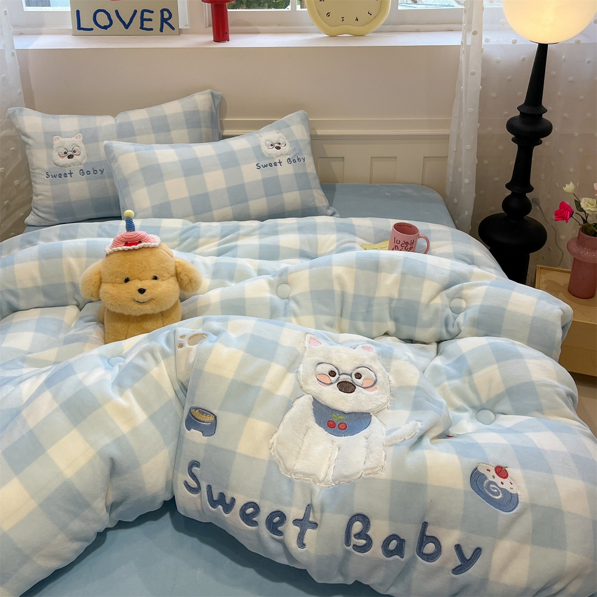 91家纺网 家纺一手货源 找家纺 星座家纺 2025新款A类牛奶绒贴布绣冬被被子被芯 眼镜汪