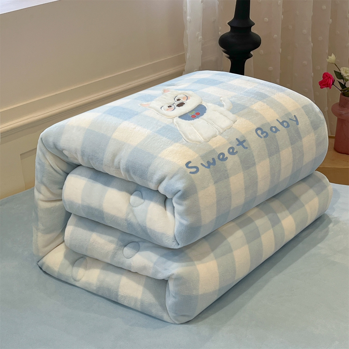 91家纺网 家纺一手货源 找家纺 星座家纺 2025新款A类牛奶绒贴布绣冬被被子被芯 眼镜汪