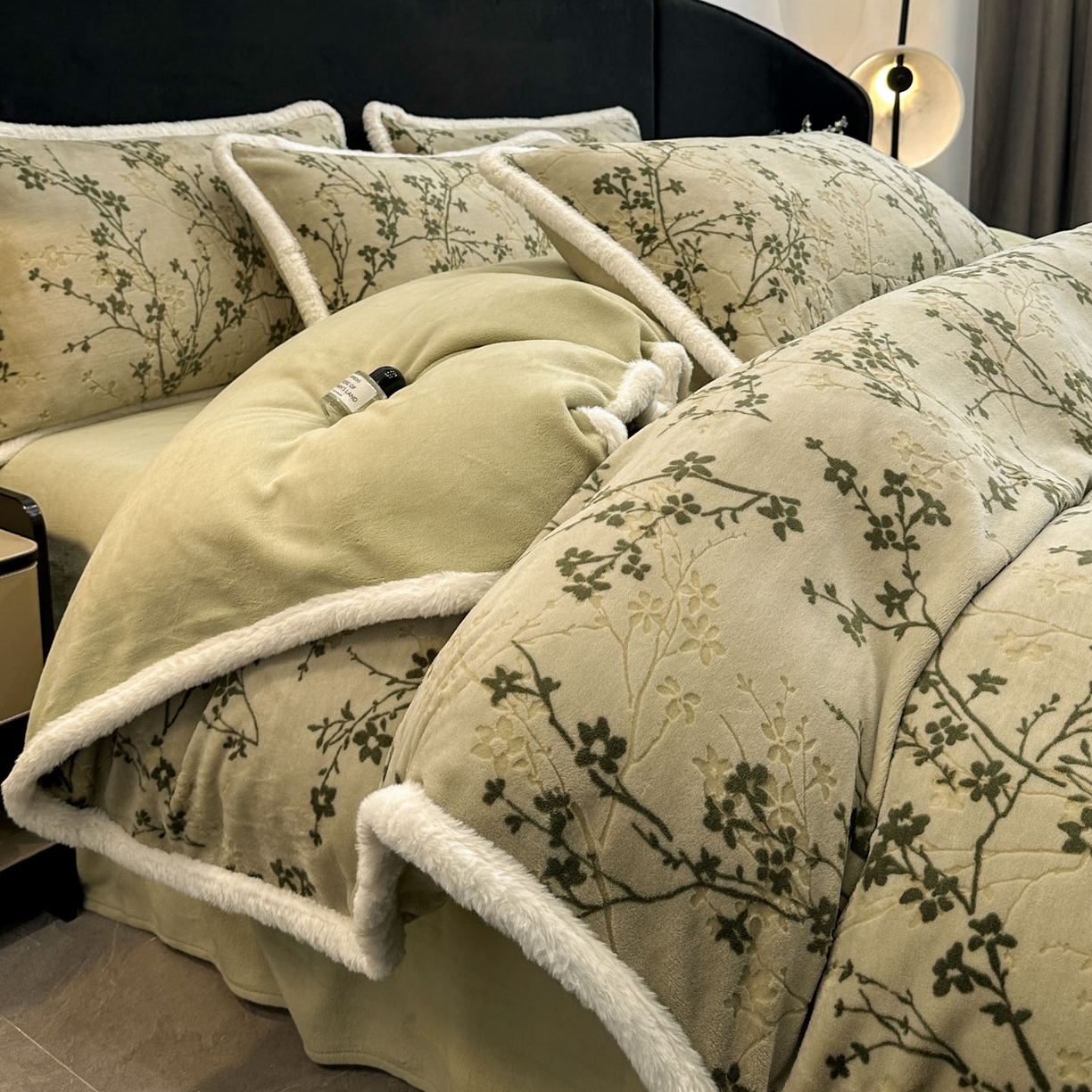 91家纺网 家纺一手货源 找家纺 （总）如一 2025新款立体雕花牛奶绒兔毛包边四件套