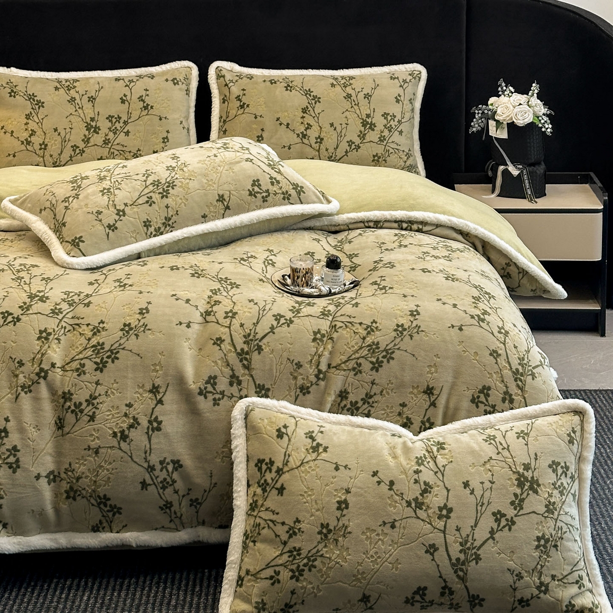 91家纺网 家纺一手货源 找家纺 如一 2025新款立体雕花牛奶绒兔毛包边四件套 山茶-绿