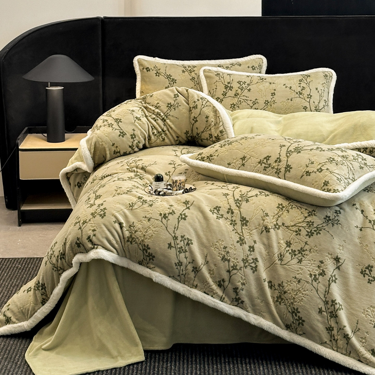 91家纺网 家纺一手货源 找家纺 如一 2025新款立体雕花牛奶绒兔毛包边四件套 山茶-绿