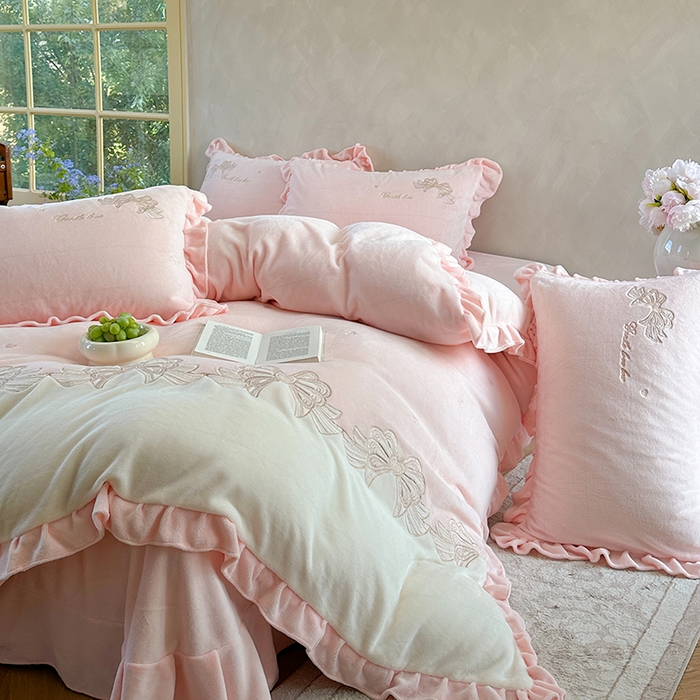 91家纺网 家纺一手货源 找家纺 可以家居 2025新款高克重全消光超细旦奶芙云绒四件套-玛利亚系列-莫妮卡 莫妮卡贵族粉