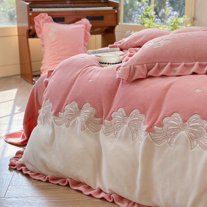 91家纺网 家纺一手货源 找家纺 可以家居 2025新款高克重全消光超细旦奶芙云绒四件套-玛利亚系列-莫妮卡 莫妮卡粉豆沙