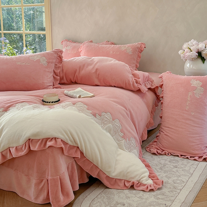 91家纺网 家纺一手货源 找家纺 可以家居 2025新款高克重全消光超细旦奶芙云绒四件套-玛利亚系列-莫妮卡 莫妮卡粉豆沙