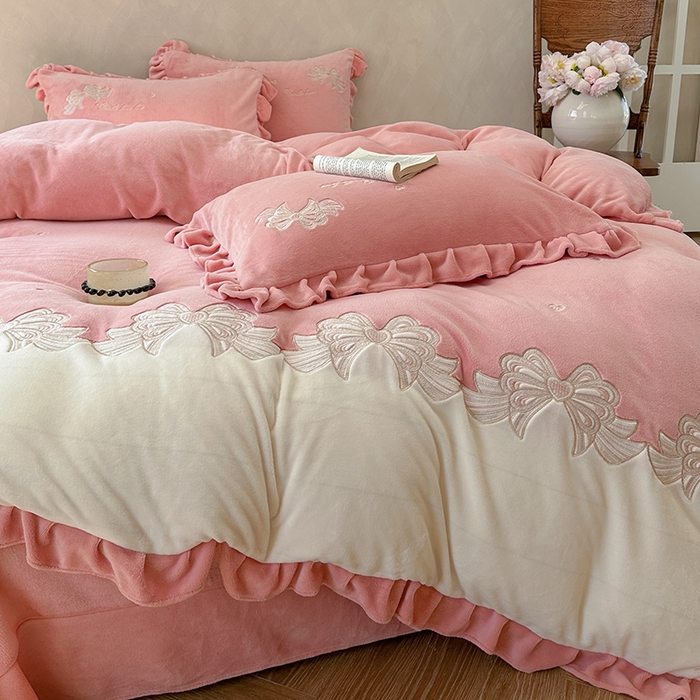 91家纺网 家纺一手货源 找家纺 可以家居 2025新款高克重全消光超细旦奶芙云绒四件套-玛利亚系列-莫妮卡 莫妮卡粉豆沙