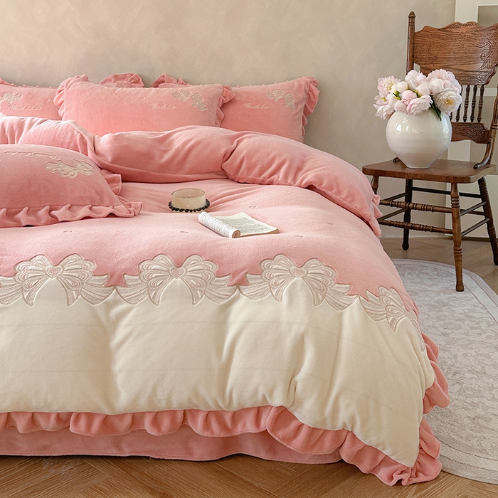 91家纺网 家纺一手货源 找家纺 可以家居 2025新款高克重全消光超细旦奶芙云绒四件套-玛利亚系列-莫妮卡 莫妮卡粉豆沙