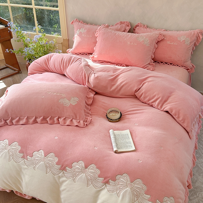 91家纺网 家纺一手货源 找家纺 可以家居 2025新款高克重全消光超细旦奶芙云绒四件套-玛利亚系列-莫妮卡 莫妮卡粉豆沙