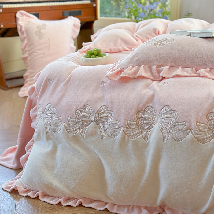 91家纺网 家纺一手货源 找家纺 可以家居 2025新款高克重全消光超细旦奶芙云绒四件套-玛利亚系列-莫妮卡 莫妮卡贵族粉