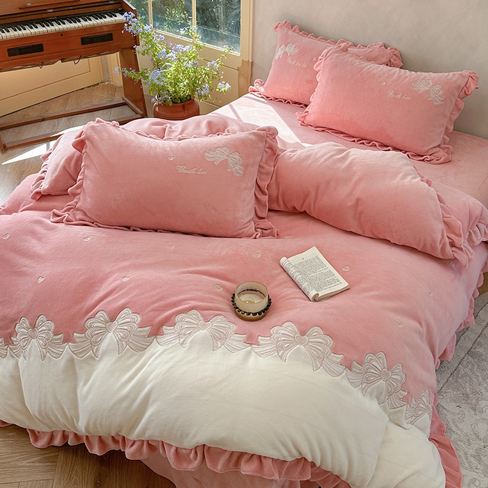 91家纺网 家纺一手货源 找家纺 可以家居 2025新款高克重全消光超细旦奶芙云绒四件套-玛利亚系列-莫妮卡 莫妮卡粉豆沙