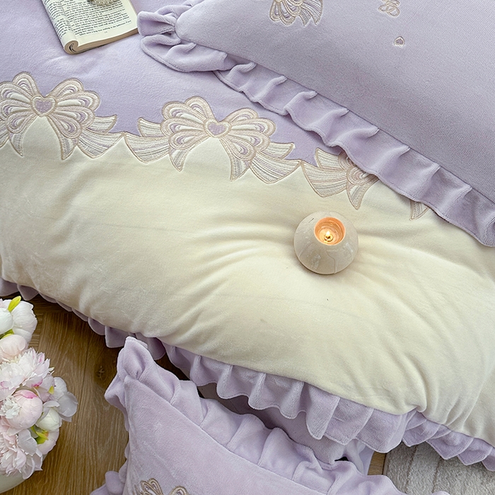 91家纺网 家纺一手货源 找家纺 可以家居 2025新款高克重全消光超细旦奶芙云绒四件套-玛利亚系列-莫妮卡 莫妮卡优雅紫