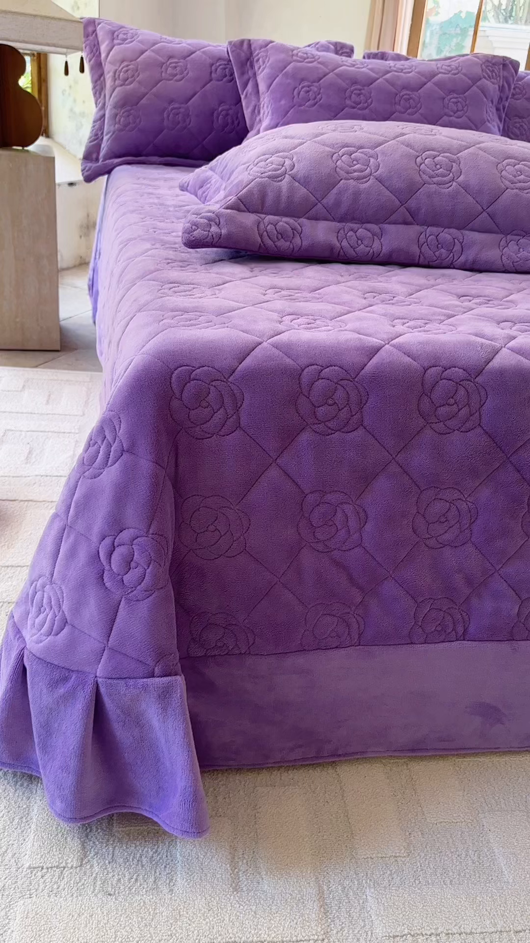 91家纺网 家纺一手货源 找家纺 7V 2025新款牛奶绒床盖 魅紫