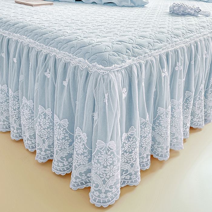 91家纺网 家纺一手货源 找家纺 罗艺轩 【控价】2025新款立体雕花牛奶绒加厚保暖床裙款三件套-安琪儿 安琪儿-蓝