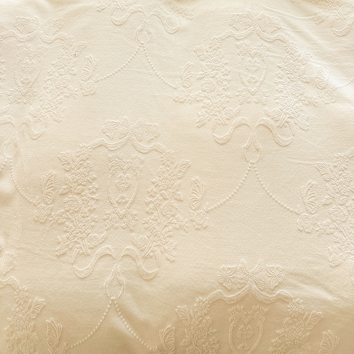 91家纺网 家纺一手货源 找家纺 罗艺轩 【控价】2025新款立体雕花牛奶绒加厚保暖床裙款三件套-安琪儿 安琪儿-米黄