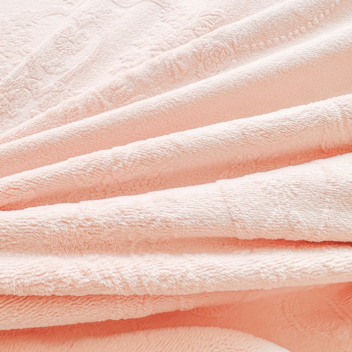 91家纺网 家纺一手货源 找家纺 罗艺轩 【控价】2025新款立体雕花牛奶绒加厚保暖床裙款三件套-安琪儿 安琪儿-玉