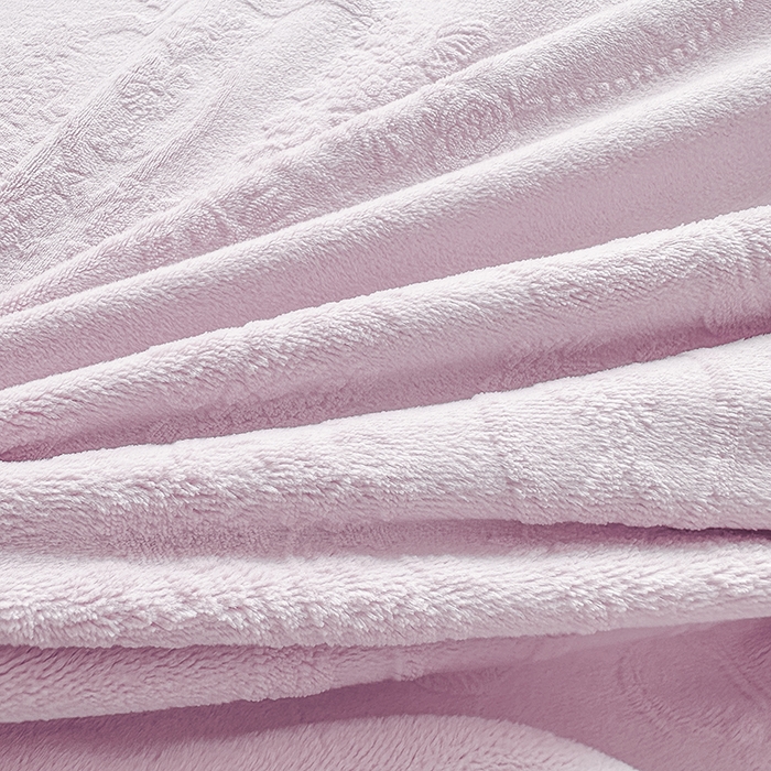 91家纺网 家纺一手货源 找家纺 罗艺轩 【控价】2025新款立体雕花牛奶绒加厚保暖床裙款三件套-安琪儿 安琪儿-紫