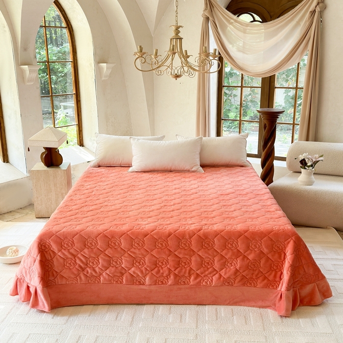 91家纺网 家纺一手货源 找家纺 7V 2025新款牛奶绒床盖 奶桔