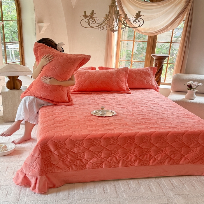 91家纺网 家纺一手货源 找家纺 7V 2025新款牛奶绒床盖 奶桔