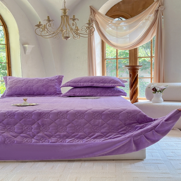 91家纺网 家纺一手货源 找家纺 7V 2025新款牛奶绒床盖 魅紫