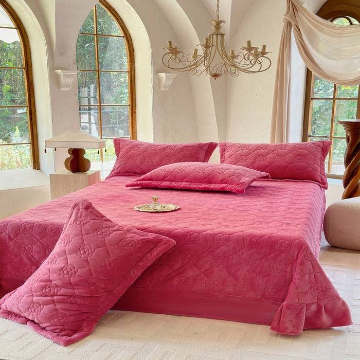 91家纺网 家纺一手货源 找家纺 7V 2025新款牛奶绒床盖 豆沙