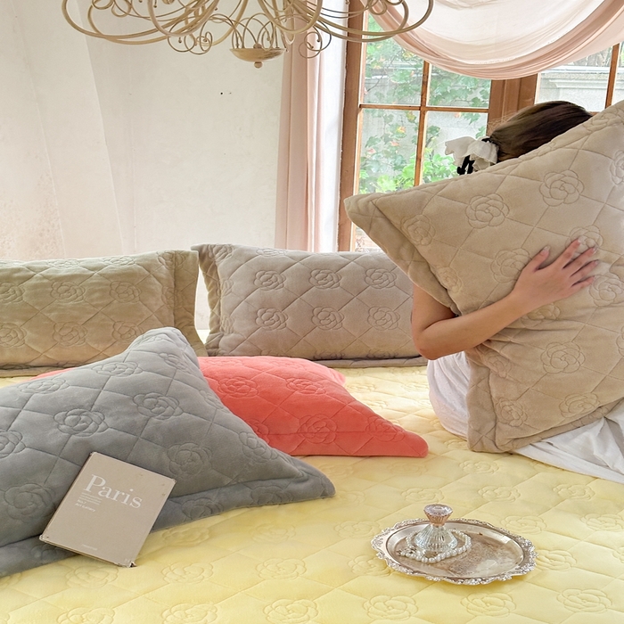 91家纺网 家纺一手货源 找家纺 7V 2025新款牛奶绒床盖 组合