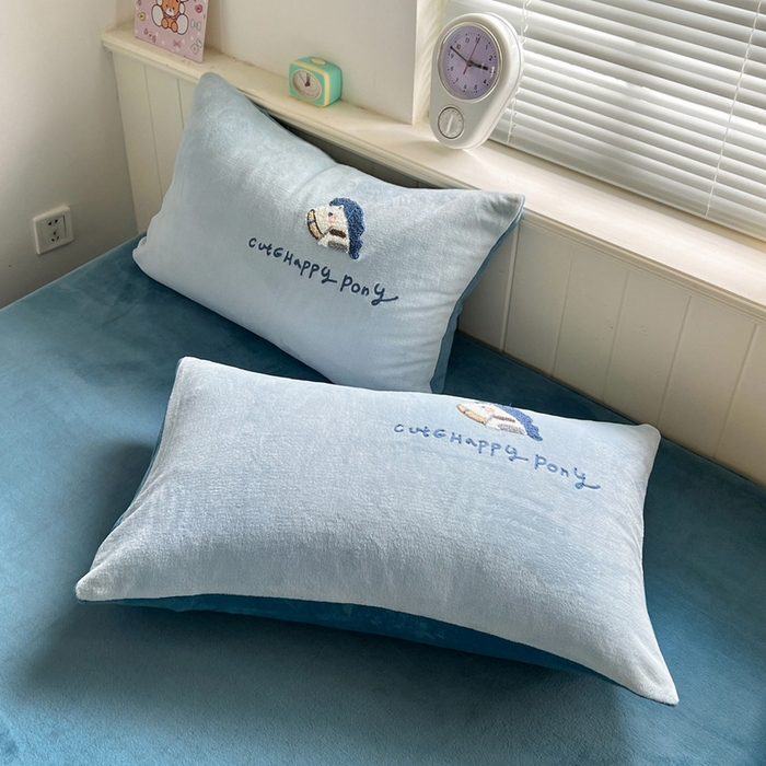 91家纺网 家纺一手货源 找家纺 （总）凯洛奇 2025新款牛奶绒毛巾绣系列四件套-斑马先生（提供买家秀）