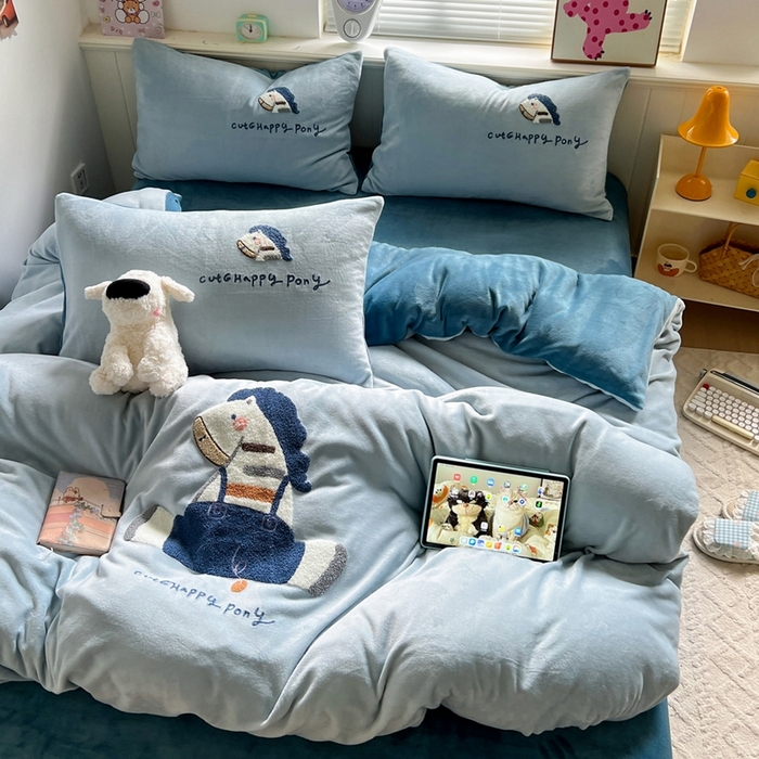 91家纺网 家纺一手货源 找家纺 （总）凯洛奇 2025新款牛奶绒毛巾绣系列四件套-斑马先生（提供买家秀）