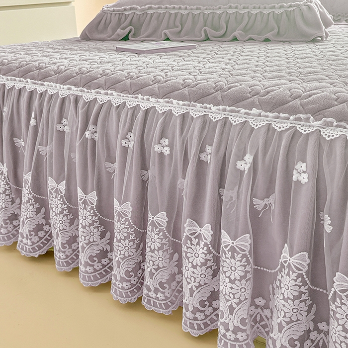 91家纺网 家纺一手货源 找家纺 罗艺轩【控价】 2025新款立体雕花牛奶绒加厚保暖床裙款四件套-安琪儿 安琪儿-灰