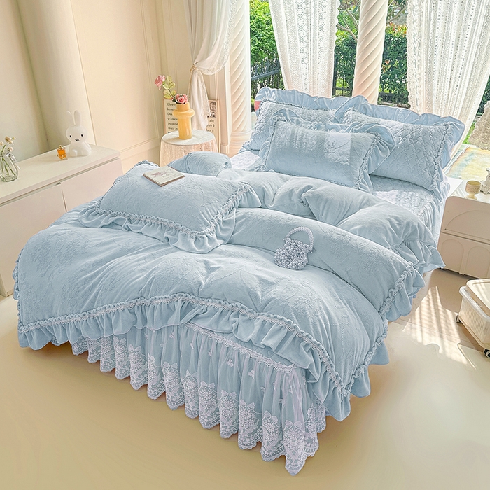 91家纺网 家纺一手货源 找家纺 罗艺轩【控价】 2025新款立体雕花牛奶绒加厚保暖床裙款四件套-安琪儿 安琪儿-蓝
