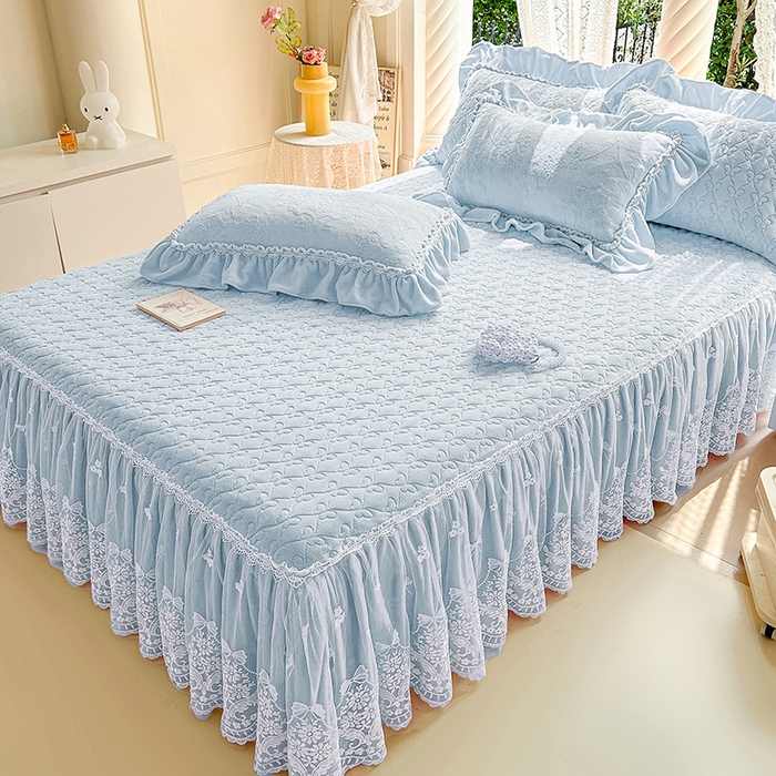 91家纺网 家纺一手货源 找家纺 罗艺轩【控价】 2025新款立体雕花牛奶绒加厚保暖床裙款四件套-安琪儿 安琪儿-蓝