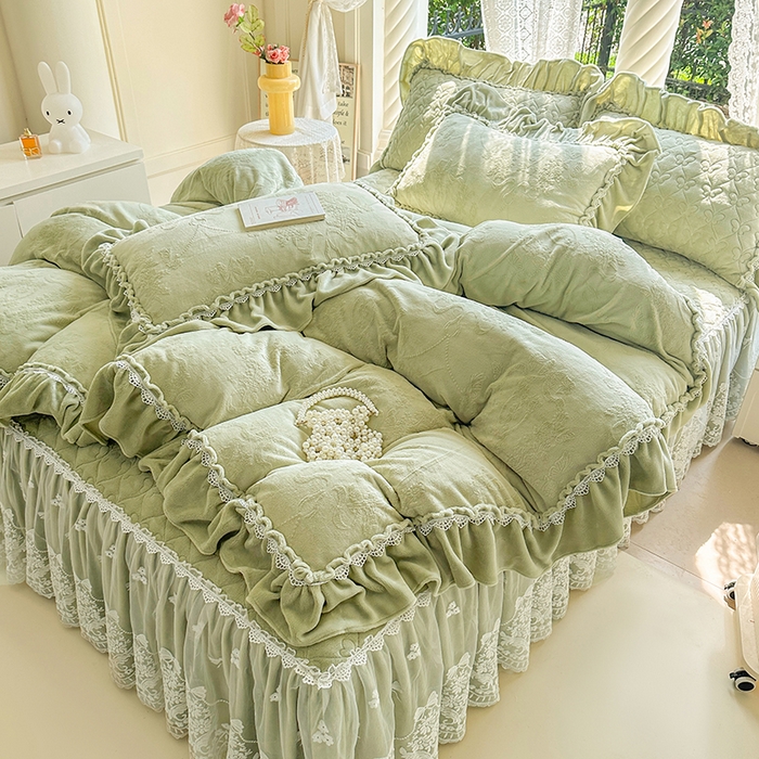 91家纺网 家纺一手货源 找家纺 罗艺轩【控价】 2025新款立体雕花牛奶绒加厚保暖床裙款四件套-安琪儿 安琪儿-绿
