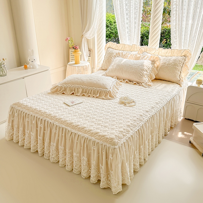 91家纺网 家纺一手货源 找家纺 罗艺轩【控价】 2025新款立体雕花牛奶绒加厚保暖床裙款四件套-安琪儿 安琪儿-米黄