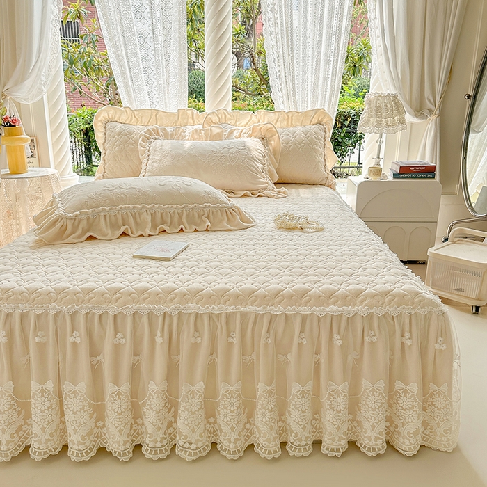 91家纺网 家纺一手货源 找家纺 罗艺轩【控价】 2025新款立体雕花牛奶绒加厚保暖床裙款四件套-安琪儿 安琪儿-米黄