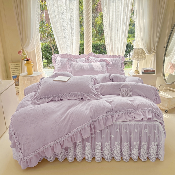 91家纺网 家纺一手货源 找家纺 罗艺轩【控价】 2025新款立体雕花牛奶绒加厚保暖床裙款四件套-安琪儿 安琪儿-紫