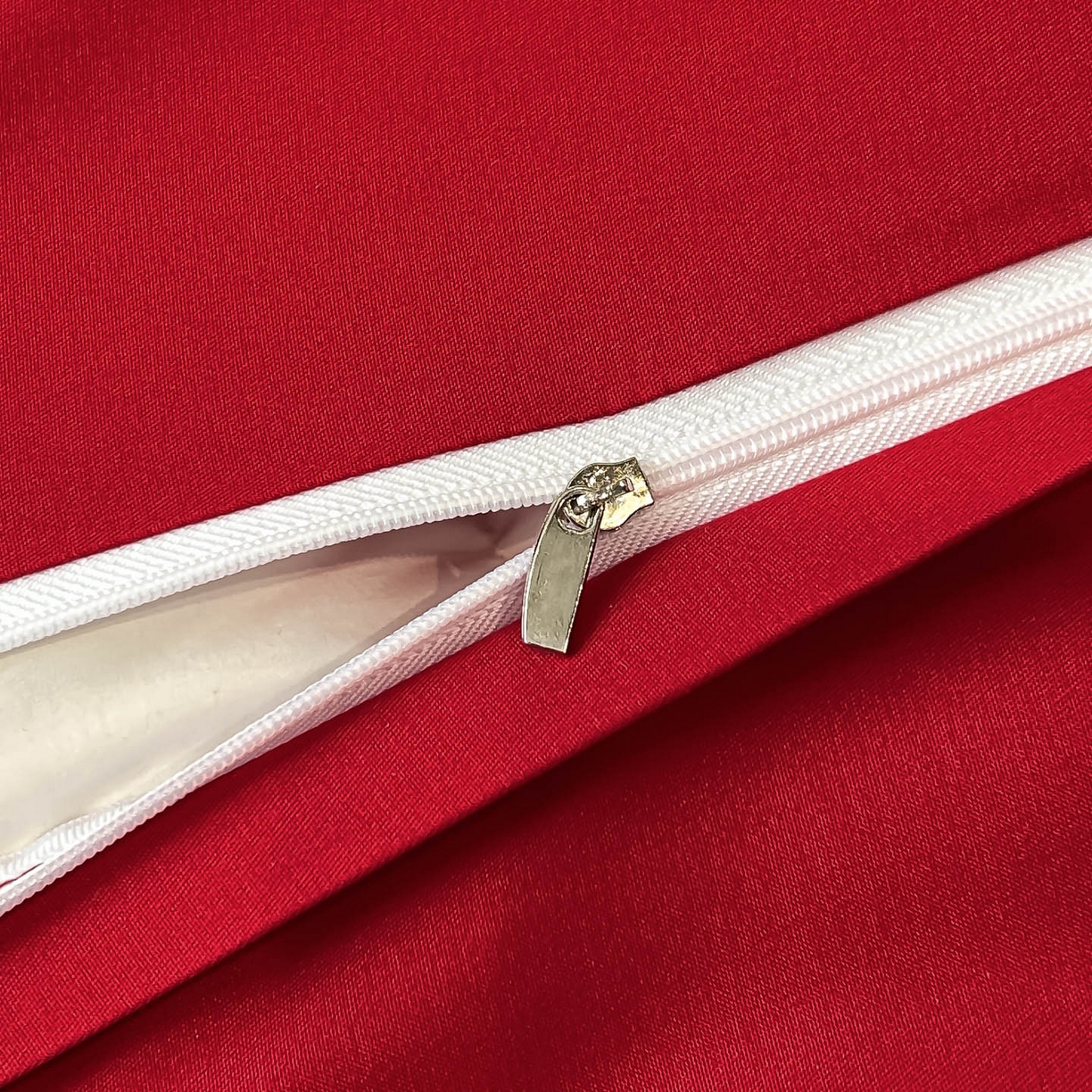 91家纺网 家纺一手货源 找家纺 （总）博纳家纺 2025新款亲肤棉高端色这提花婚庆镂空宽边高级简奢款拼四件套 控价劵后188（严格按控价来）