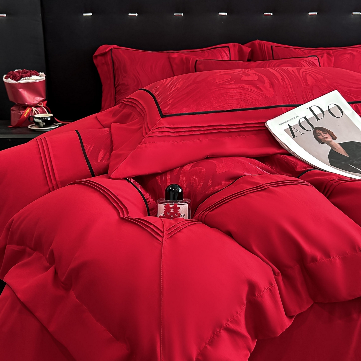 91家纺网 家纺一手货源 找家纺 博纳家纺 2025新款亲肤棉高端色这提花婚庆镂空宽边高级简奢款拼四件套 控价劵后188（严格按控价来） 伊芙琳-酒红