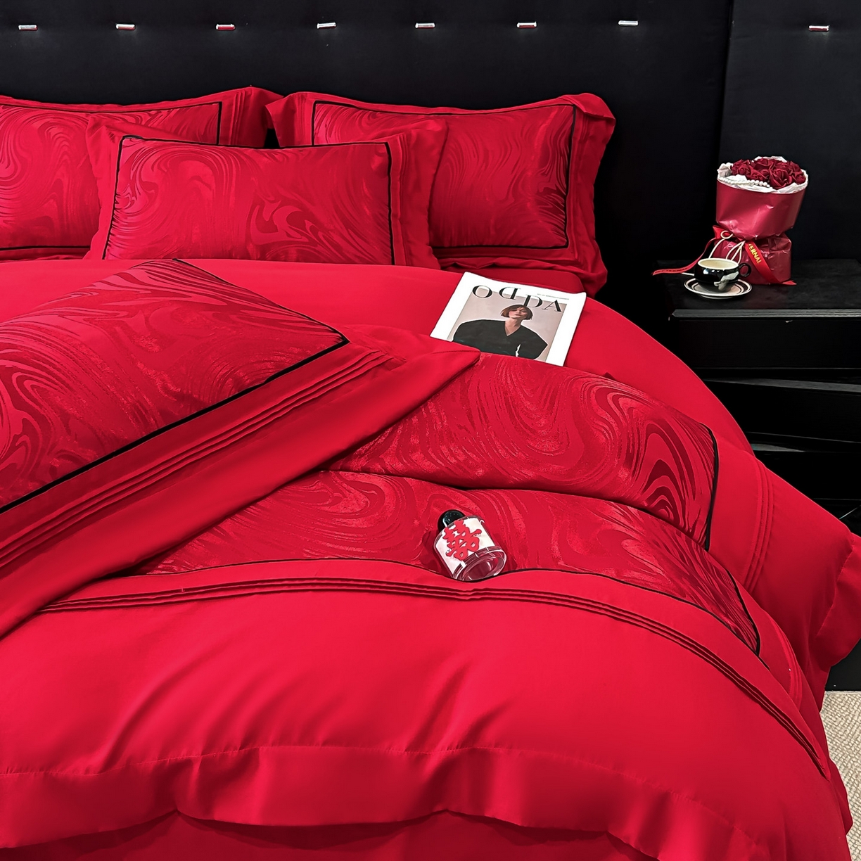 91家纺网 家纺一手货源 找家纺 博纳家纺 2025新款亲肤棉高端色这提花婚庆镂空宽边高级简奢款拼四件套 控价劵后188（严格按控价来） 伊芙琳-酒红