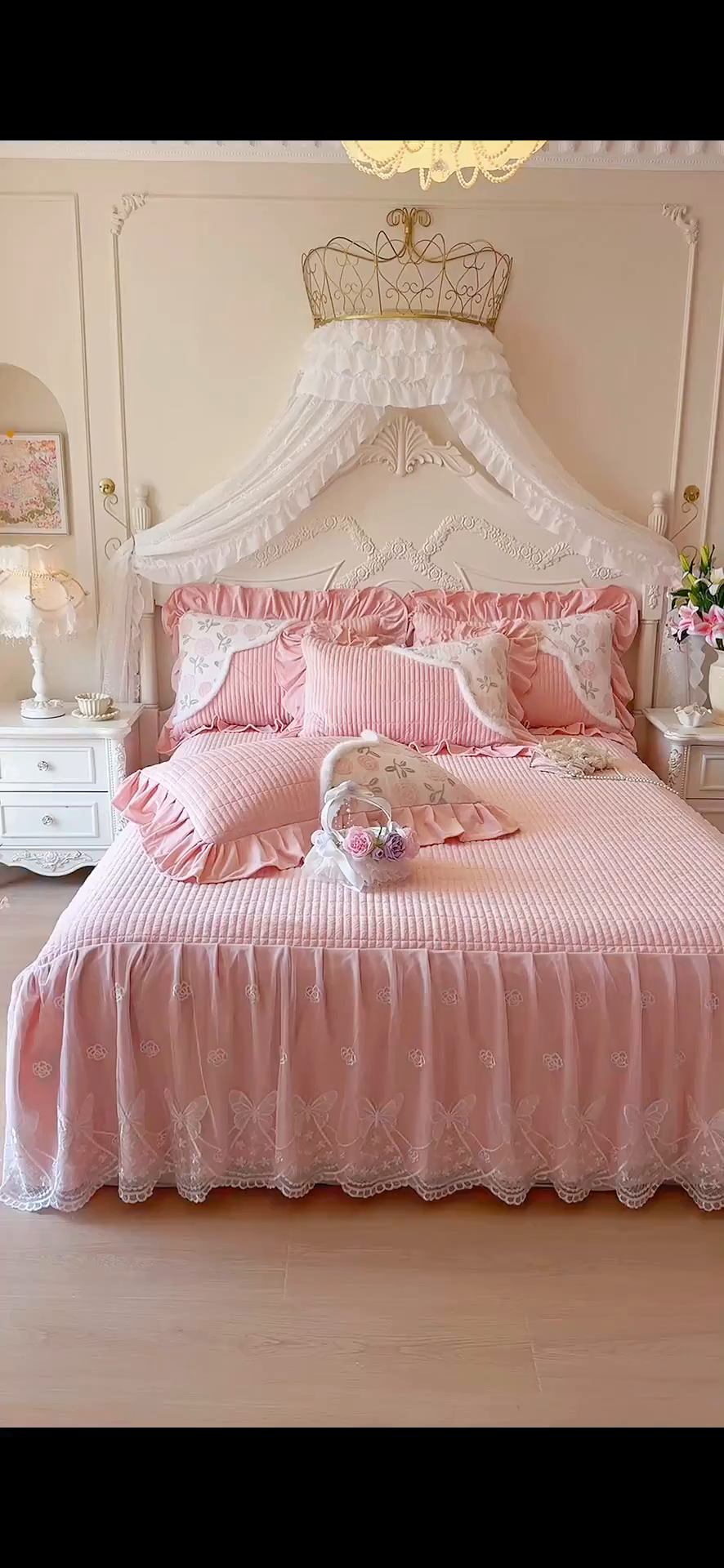 91家纺网 家纺一手货源 找家纺 （总）宜凡家纺 2025新款婴儿绒压花撞色双拼夹棉床裙四件套