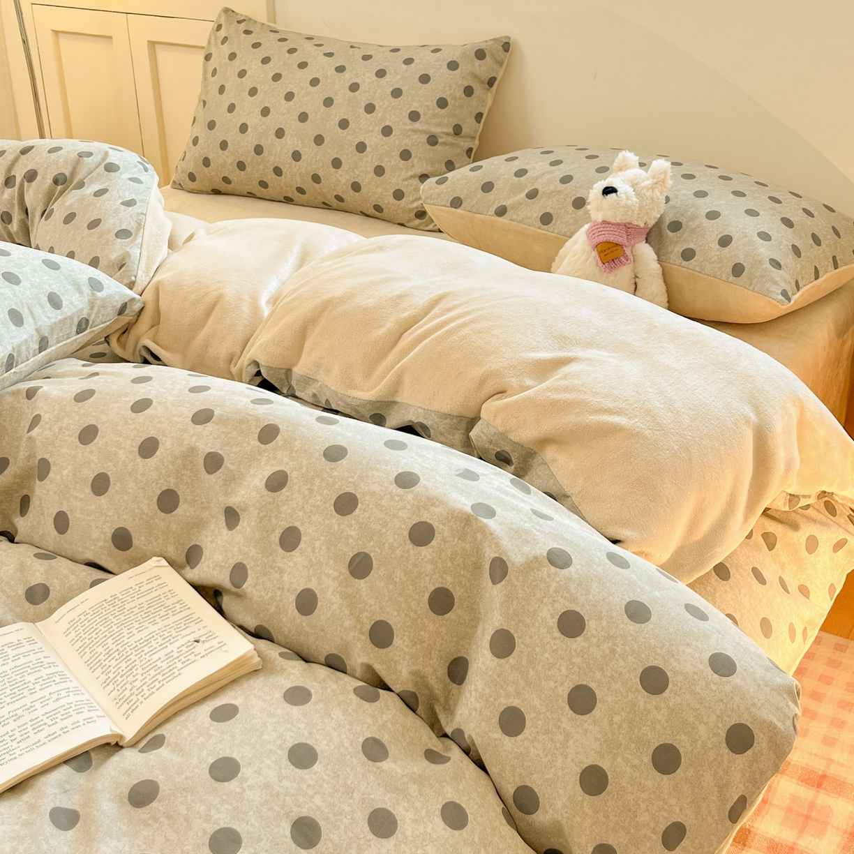 91家纺网 家纺一手货源 找家纺 麦伦家居 2025秋冬新款多功能床品全棉+牛奶绒印花四件套 波尔咖