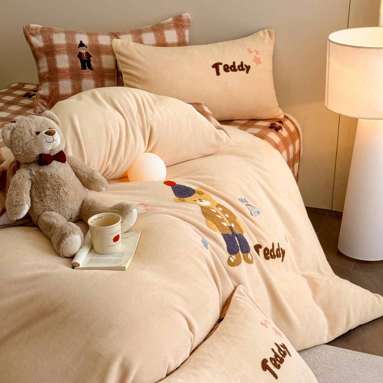 91家纺网 家纺一手货源 找家纺 （总）博纳家纺 2025新款200克毛巾绣印花双拼加厚牛奶绒四件套