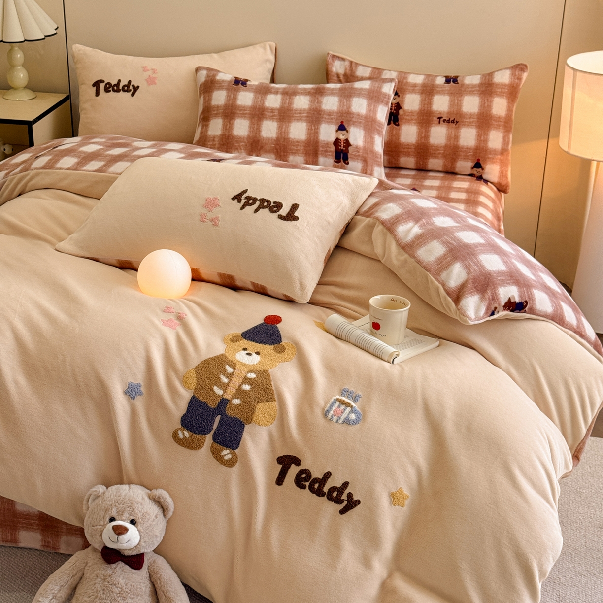 91家纺网 家纺一手货源 找家纺 （总）博纳家纺 2025新款200克毛巾绣印花双拼加厚牛奶绒四件套