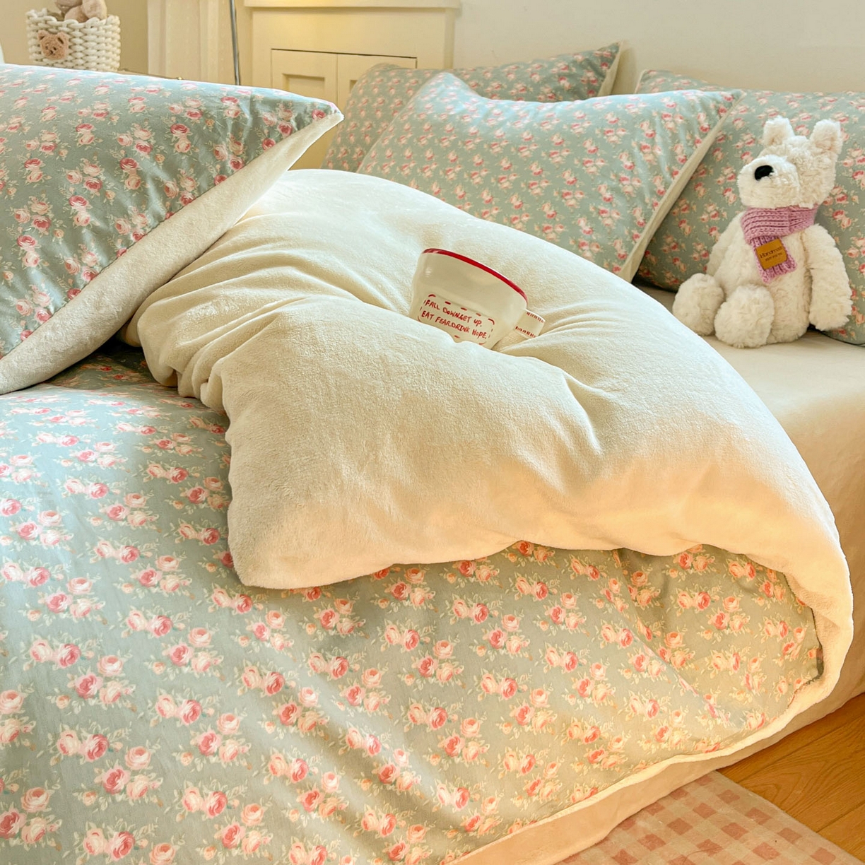 91家纺网 家纺一手货源 找家纺 麦伦家居 2025秋冬新款多功能床品全棉+牛奶绒印花四件套 黛蕊幽梦