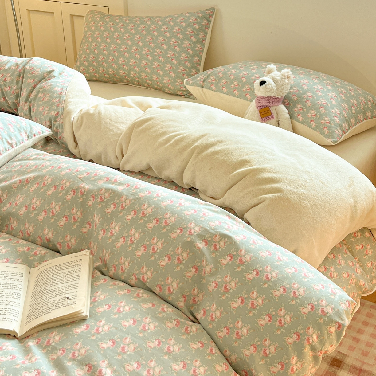 91家纺网 家纺一手货源 找家纺 麦伦家居 2025秋冬新款多功能床品全棉+牛奶绒印花四件套 黛蕊幽梦